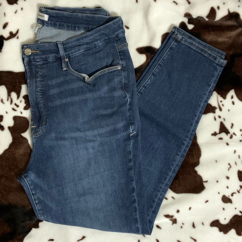 Good American Good Legs Jeans